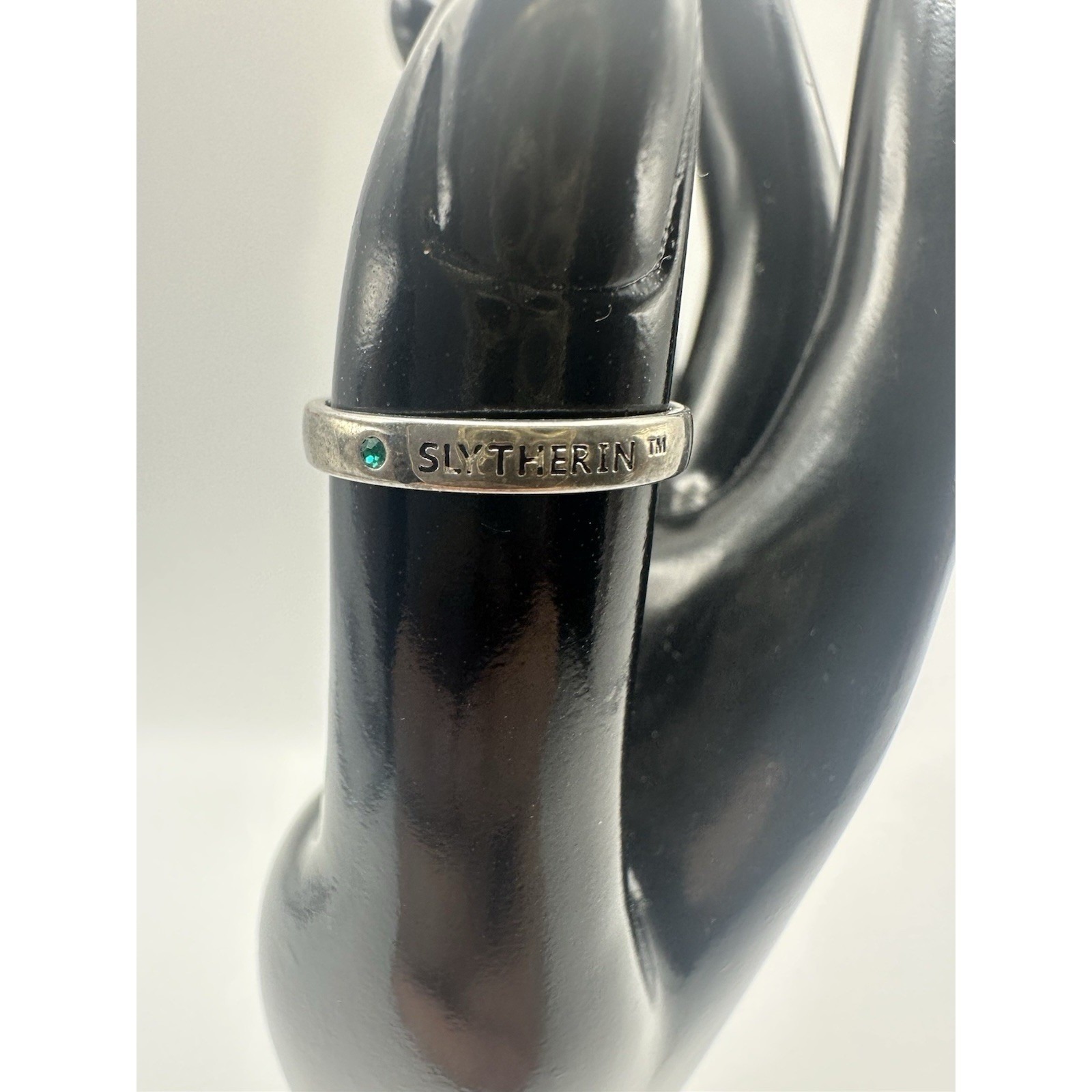 Harry Potter Slytherin House Ring Silver Tone Green Stone Size 725 Warner Bros 18$